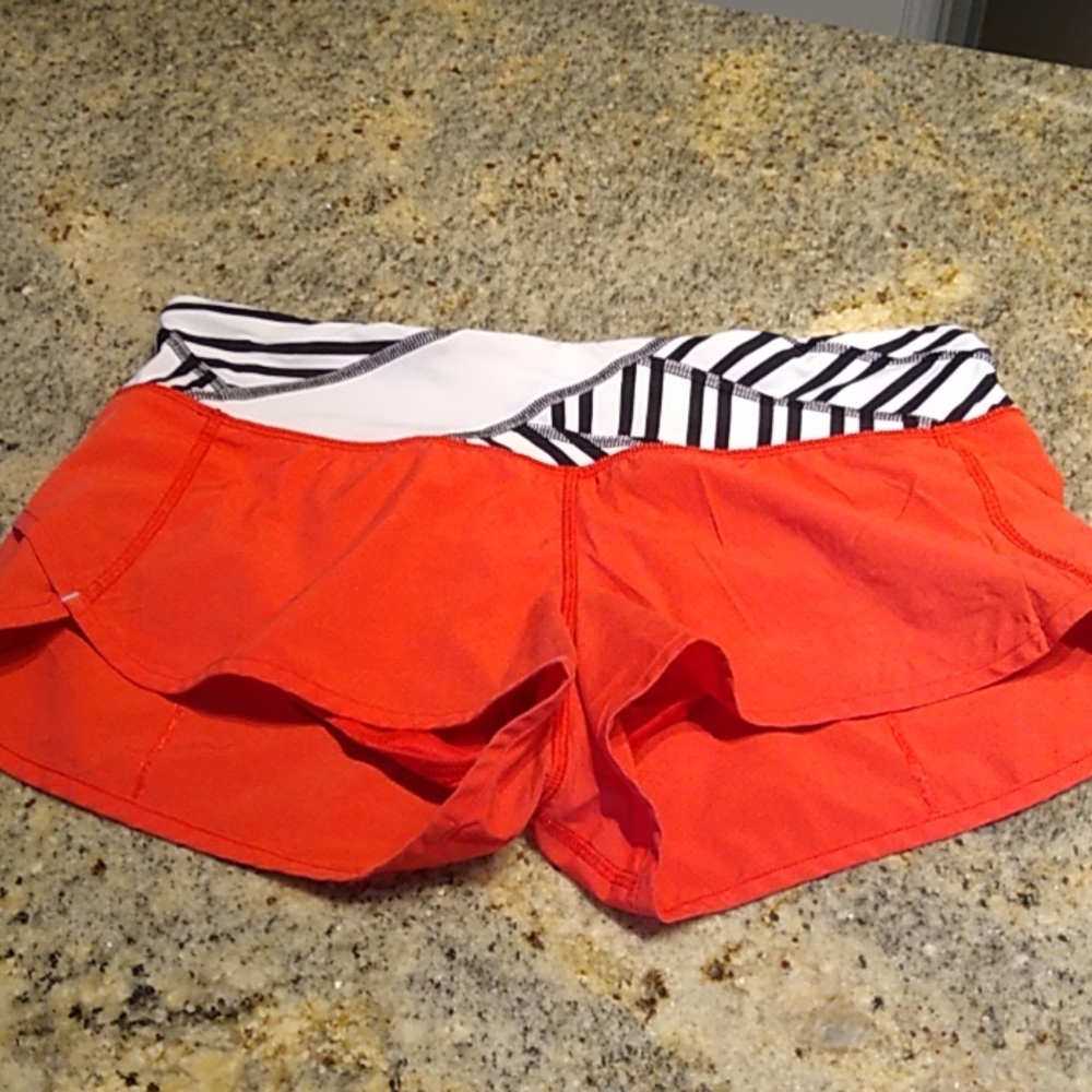 RARE Lululemon Speed Shorts with cute bag included